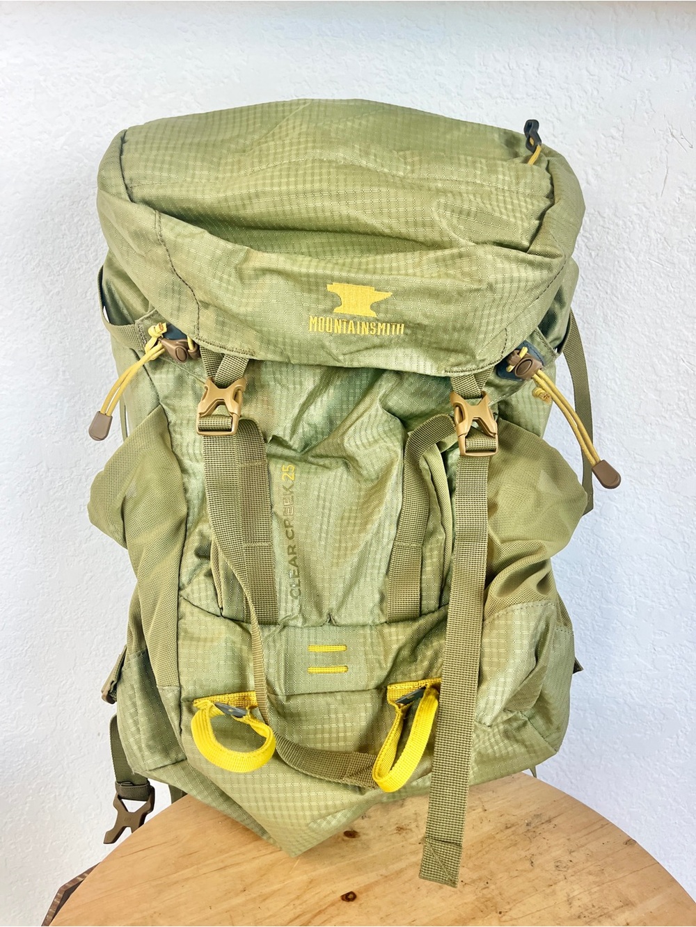 Mountainsmith Clear Creek 25 Backpack Daypack Green Yellow Hiking Outdoor 25L